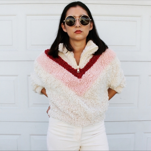 🚨//Fall Essentials// Fluffy Pullover Sweater - Picture 4 of 7